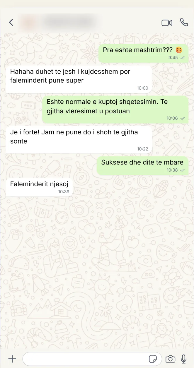 Rezultat klienti pas porositjes së vlerësimeve në Google Maps